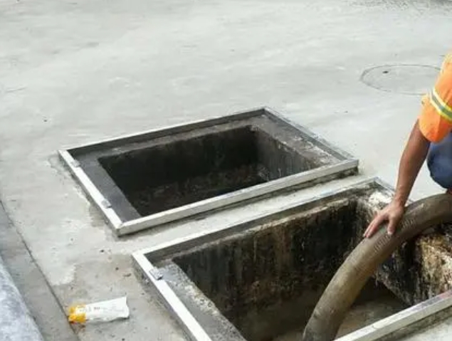 感城镇化粪池清理